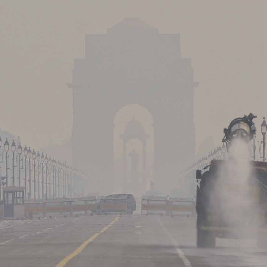 Delhi air quality index very poor for the second day after Diwali as toxic haze covers the city dgtl