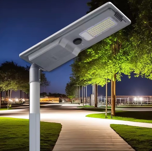 উন্নত প্রযুক্তি ও আকার: এই স্মার্ট এলইডি লাইটগুলি বহু ক্ষেত্রেই আকারে বেশ ছোট। কিন্তু, এদের আলো হয় অত্যন্ত ঝলমলে। উন্নতমানের প্রযুক্তি ব্যবহার করে তৈরি হয় এই আলো।