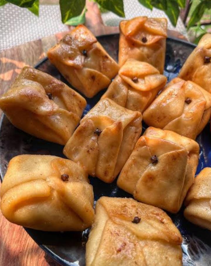 প্লেটে সাজিয়ে ভাইকে দিন।  (এই প্রতিবেদনটি ‘আনন্দ উৎসব’ ফিচারের একটি অংশ)।