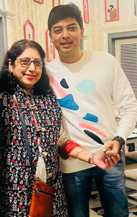 জেঠুর মেয়ের সঙ্গে ভাস্বর চট্টোপাধ্যায়।