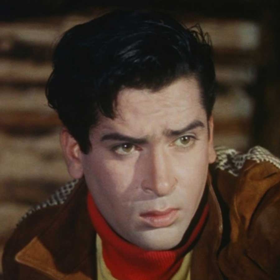 Bollywood Actor’s Life Changed After Meeting a Spiritual Leader, Once Smoked and Drank regularly