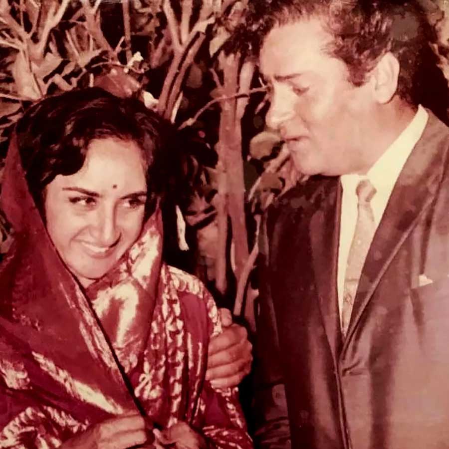 Bollywood Actor’s Life Changed After Meeting a Spiritual Leader, Once Smoked and Drank regularly