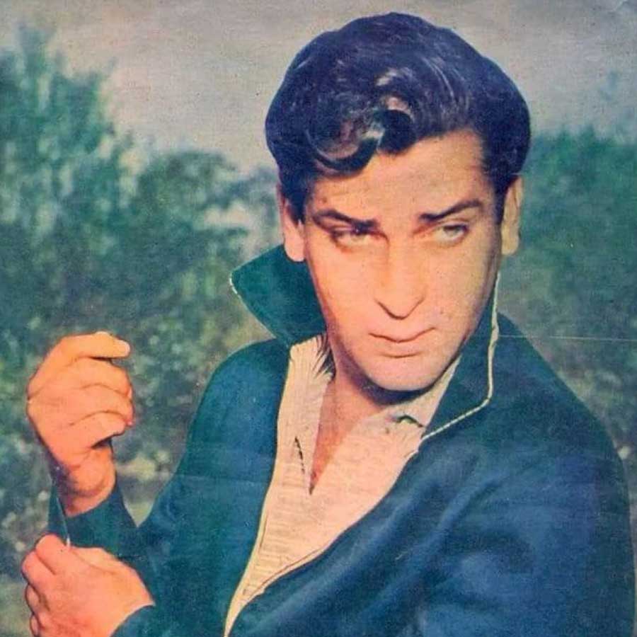 Bollywood Actor’s Life Changed After Meeting a Spiritual Leader, Once Smoked and Drank regularly