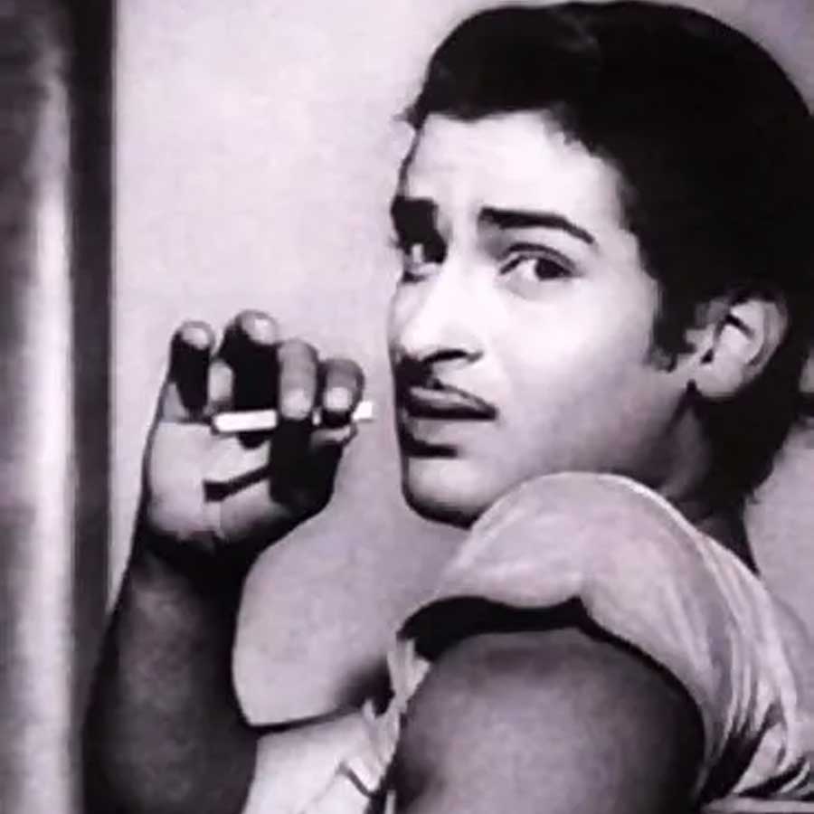 Bollywood Actor’s Life Changed After Meeting a Spiritual Leader, Once Smoked and Drank regularly