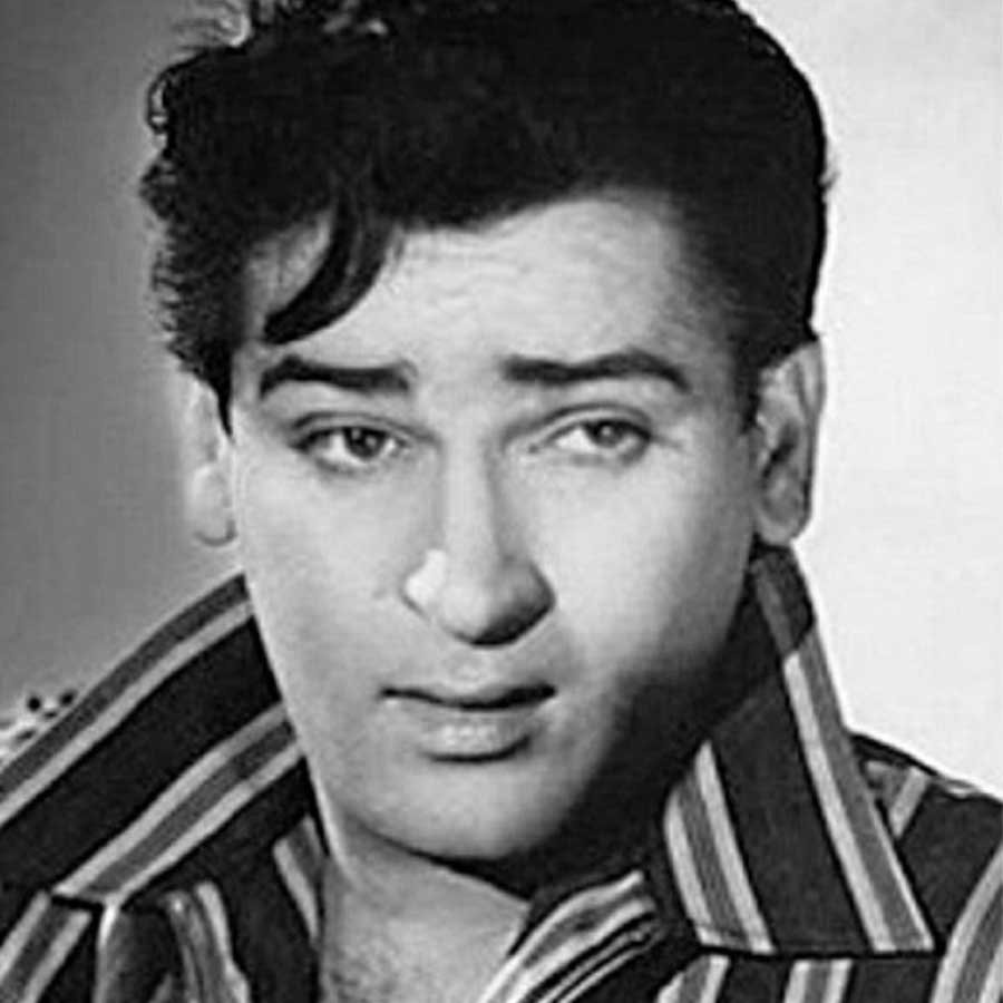 Bollywood Actor’s Life Changed After Meeting a Spiritual Leader, Once Smoked and Drank regularly