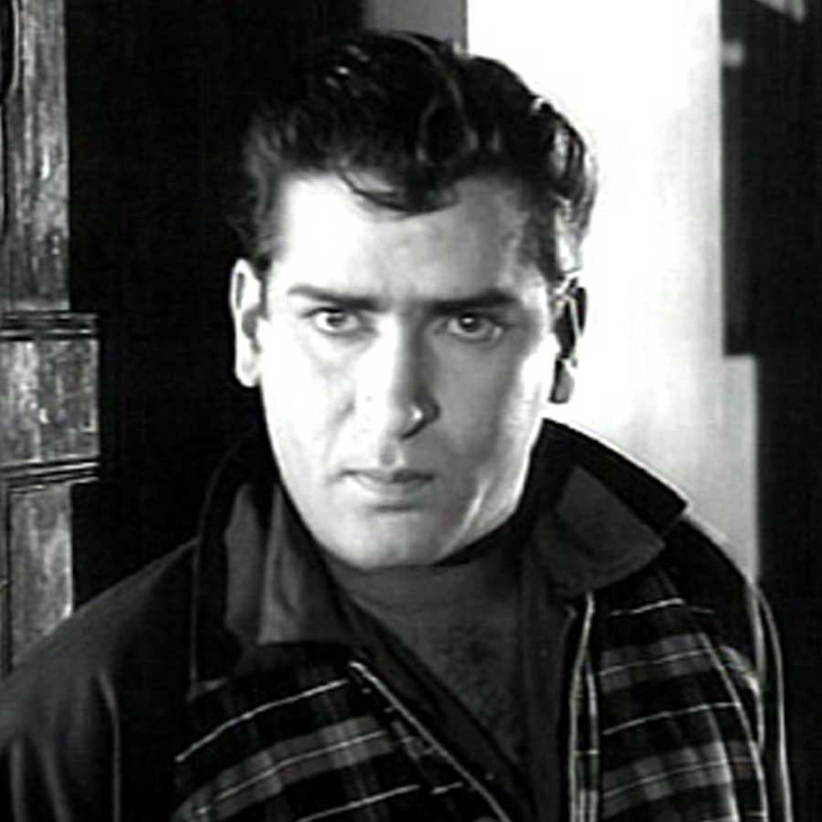 Bollywood Actor’s Life Changed After Meeting a Spiritual Leader, Once Smoked and Drank regularly