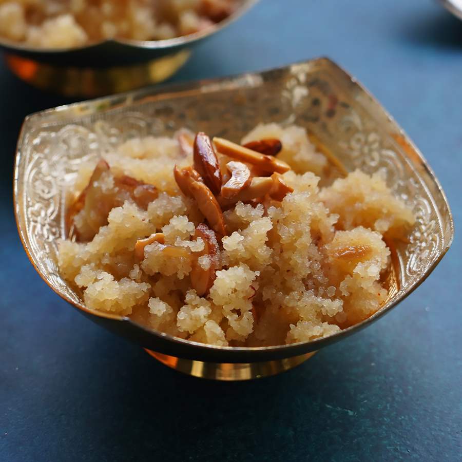 ভাইয়েরা সব হার্টের রোগী। দুধ, চিনি, ক্ষীর, ছানার মিষ্টি তাদের কাছে ‘বিষ’। 