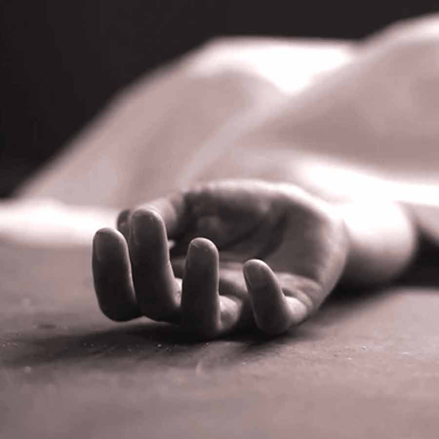 Man was arrested for allegedly hitting his colleague in the head with a dumbbell and killing him in Bengaluru