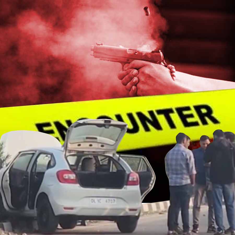 Four people wanted in several cases dies during an encounter with Police at Delhi dgtl