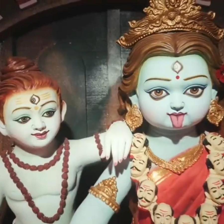 Bhool Bhulaiyaa Themed Kali Puja Pandal at Dumdum 2025 Featuring Live Monjulika and Cute Kali Idol dgtl