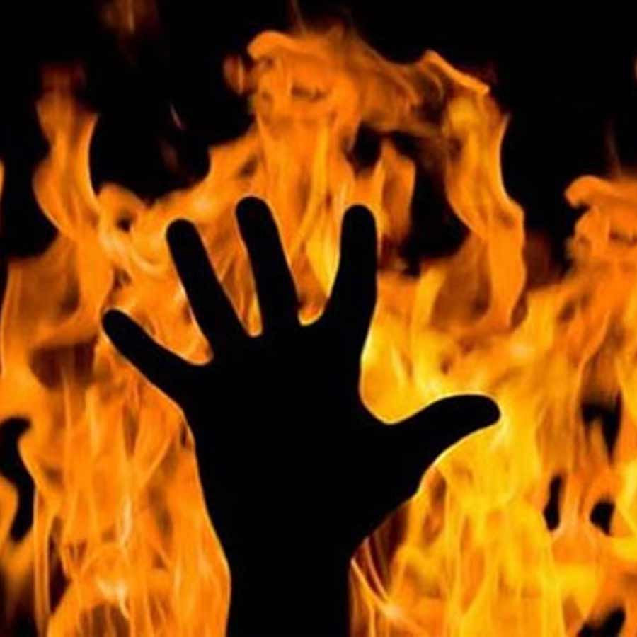 No one has been arrested yet in the case of burning an auto driver in Dum Dum area
