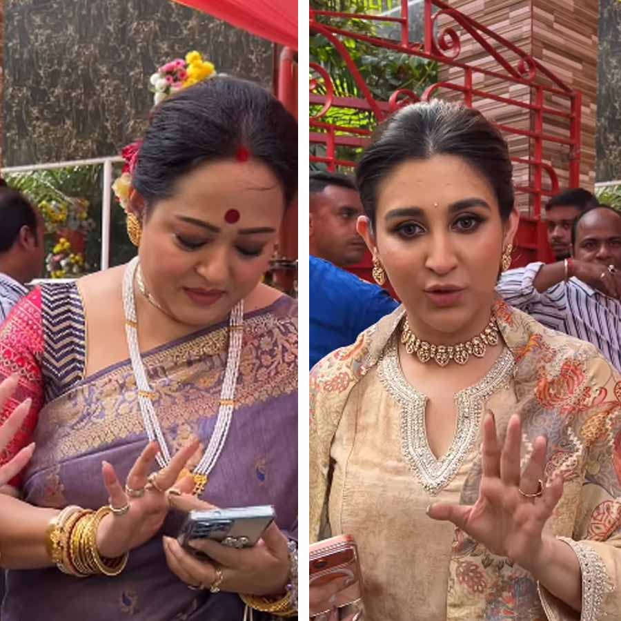 From Nusrat Jahan to Oindrila Sen almost every Tollywood actresses attended Arup Biswas’s Bhaiphonta dgtl