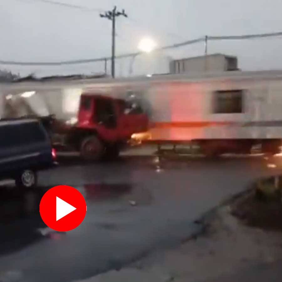 Video Of Train Colliding With Stranded Truck At Railway Crossing In Indonesia Goes Viral dgtl