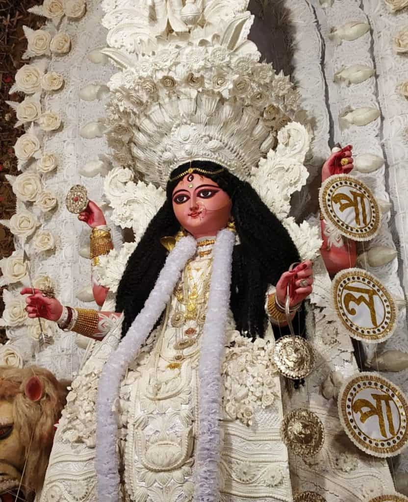  রাজা কৃষ্ণচন্দ্র ওই টাকা দিতে অস্বীকার করায় তাঁকে মুর্শিদাবাদে বন্দি করা হয়। 