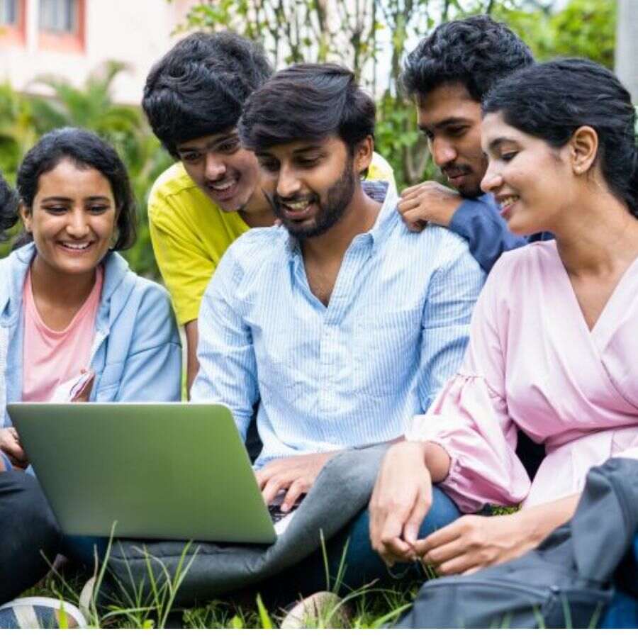 Ministry of Corporate Affairs is looking for 145 Young Professionals in ICAI, ICoAI, ICSI Dgtl