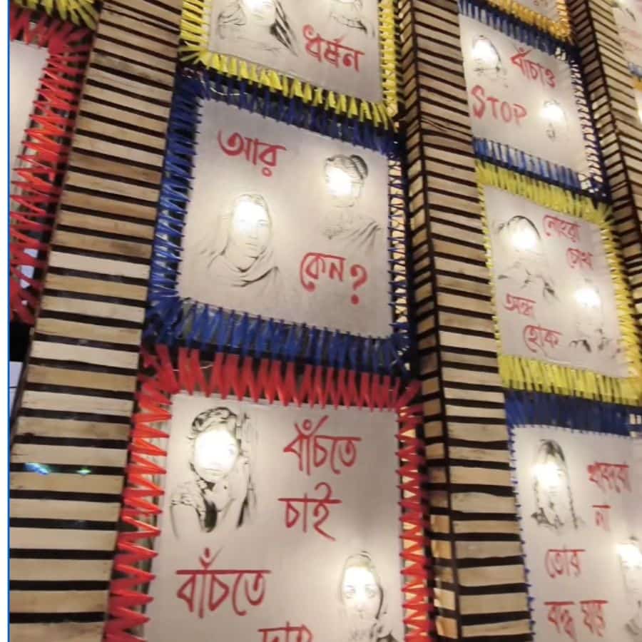 শহর থেকে দূরে হলেও, টাকি রোডের ঠিক উপরেই থাকা বারাসতের শতদল সংঘের আকর্ষণ এক বিন্দুও কম ছিল না।