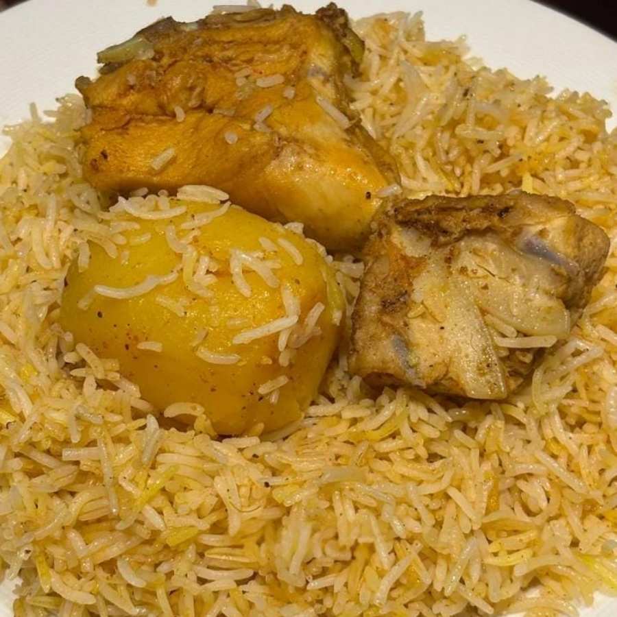  বিরিয়ানি প্রেমীদের ‘রয়াল বিরিয়ানি’ হতাশ করবে না কখনওই। 