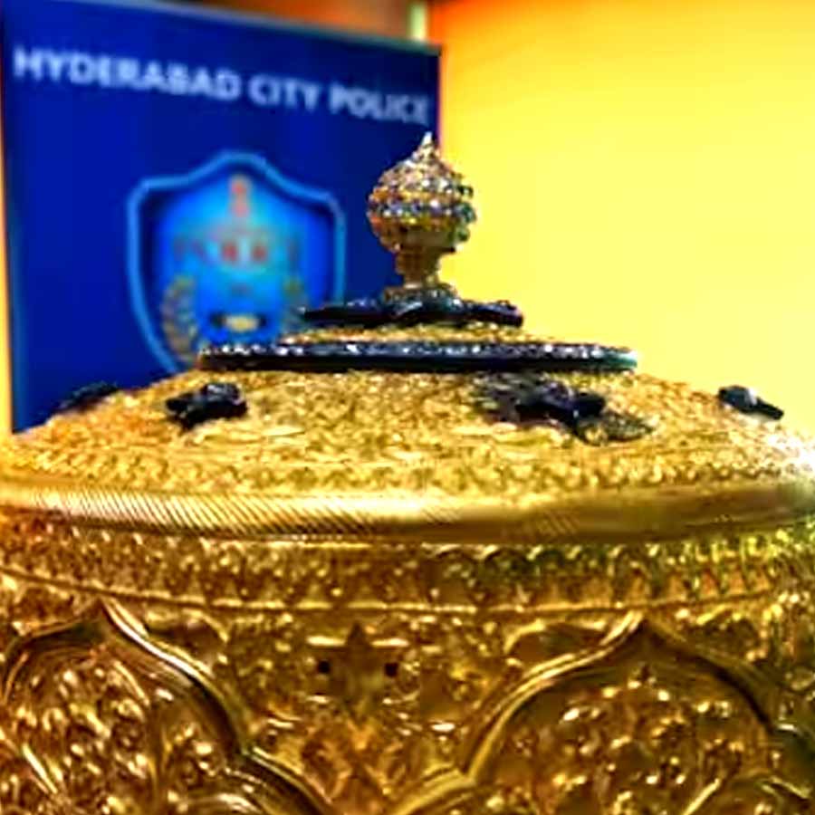 Two thieves once stole 300 crore golden tiffin box of Hyderabad Nizam just to have Biriyani in it