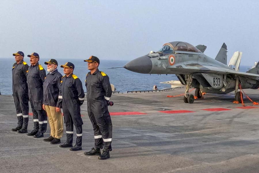 Indian Navy especially INS Vikrant became nightmare for Pakistan due to vulnerable coastline of Islamabad, here are details 