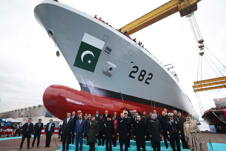 Indian Navy especially INS Vikrant became nightmare for Pakistan due to vulnerable coastline of Islamabad, here are details 