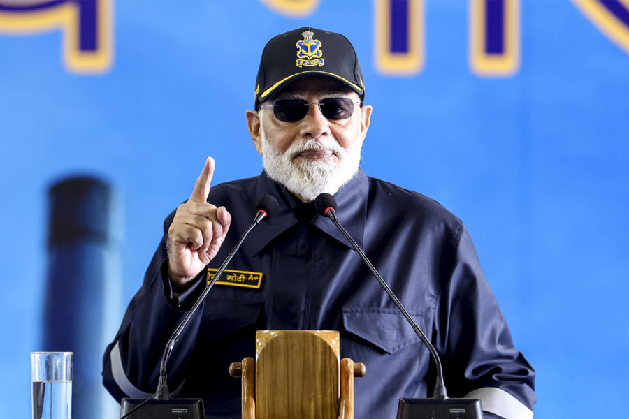 Indian Navy especially INS Vikrant became nightmare for Pakistan due to vulnerable coastline of Islamabad, here are details 