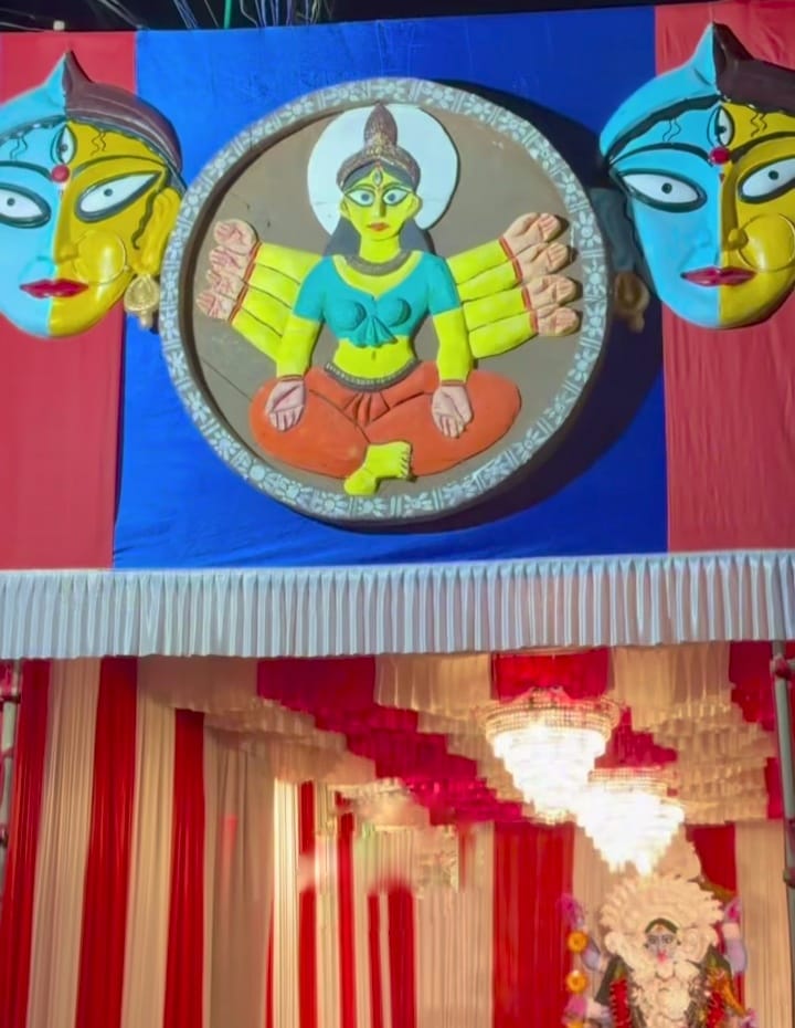 উপরন্তু কৌতূহলের কেন্দ্রে এসে দাঁড়িয়েছে এখানকার ‘জুভেনাইল ক্লাব’। 