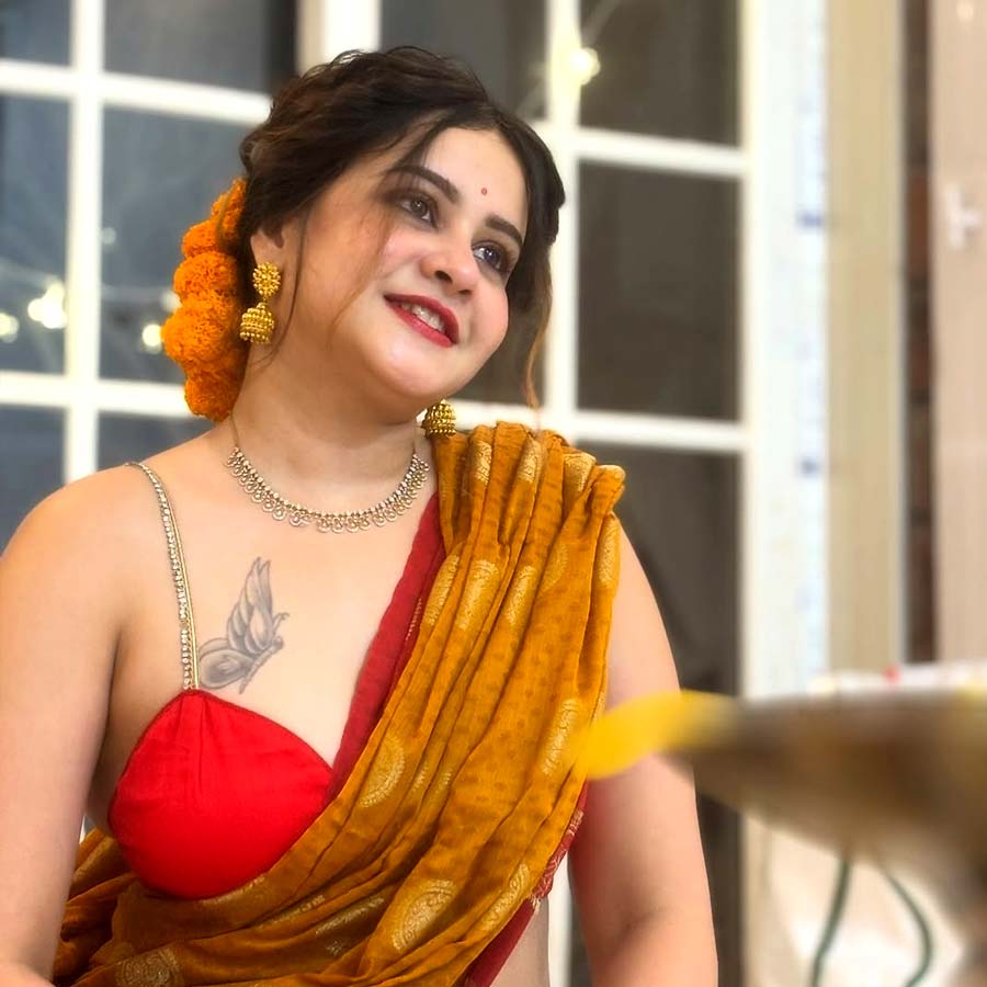 Somashri Bhattacharya Trolled For wearing Single Strap Blouse On Kali puja Night dgtl