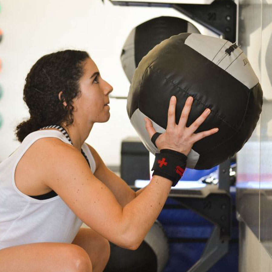 মেডিসিন বল।