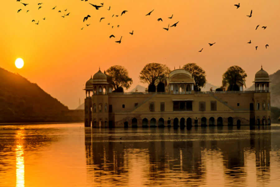 উদয়পুরও মধুচন্দ্রিমার জন্য সুন্দর এক স্থান হতে পারে।