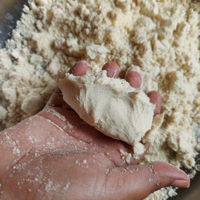 এ বার এটা মেখে নিন। 