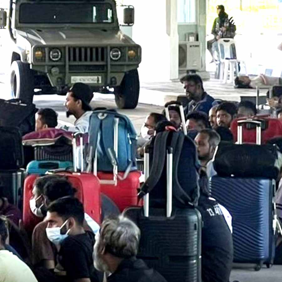 Myanmar’s Junta Military raids in Chinese mafia-run cybercrime hub, 700 trafficked workers including Indians fled from there