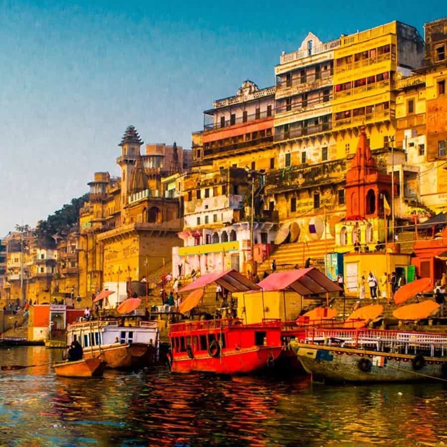 আপনিও কি এই বছর দেব দীপাবলি উপলক্ষে বারাণসী, কাশী যাচ্ছেন? তা হলে এই ১০টি ঘাট কিন্তু ঘুরে দেখতে ভুলবেন না। 