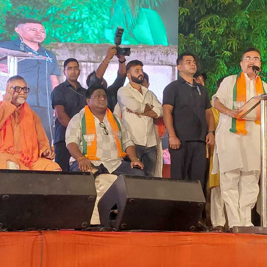 Don't be afraid to fight against the Chief Minister in Bhabanipur, Suvendu Adhikari assures BJP workers dgtl