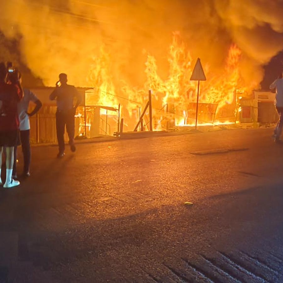 Fire breaks out at a shop in Siliguri dgtld