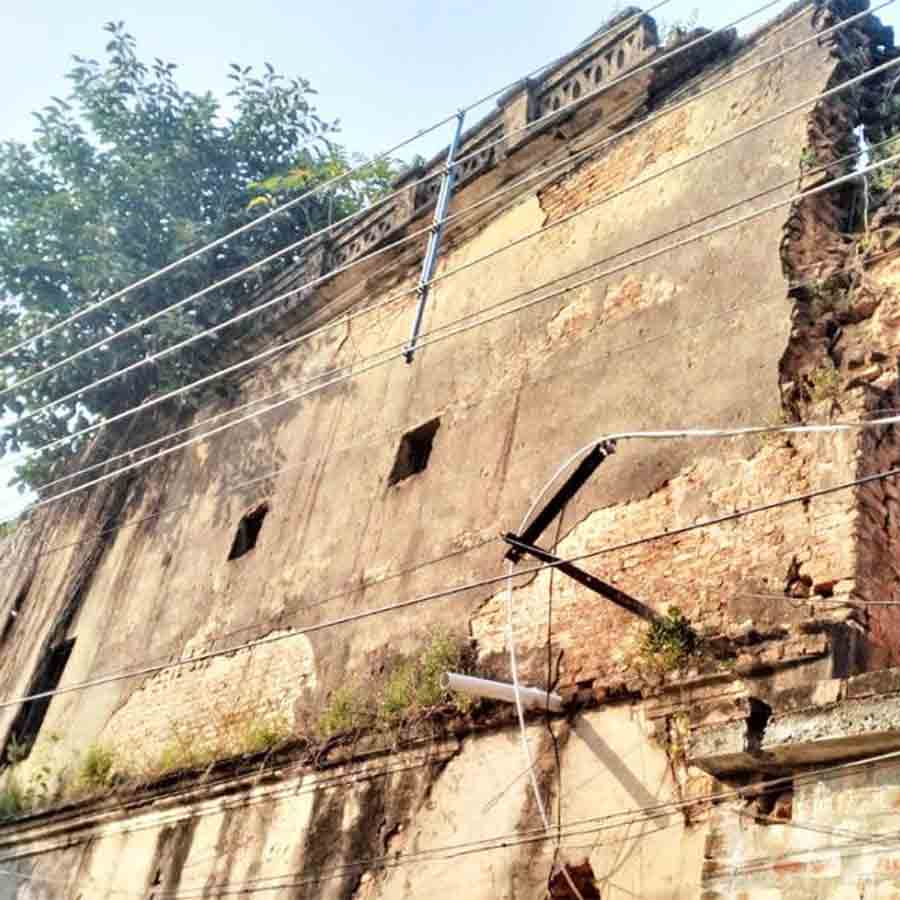 Poor condition of Hawa Mahal of Bardhaman Royal Family at Kalna