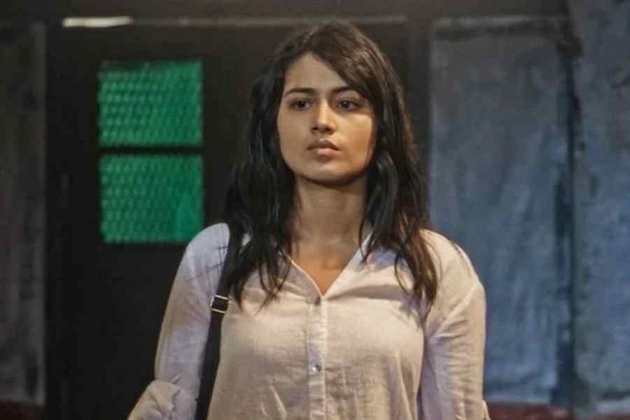 সিরিজ় ‘কারাগার’-এ তাসনিয়া ফারিণ।