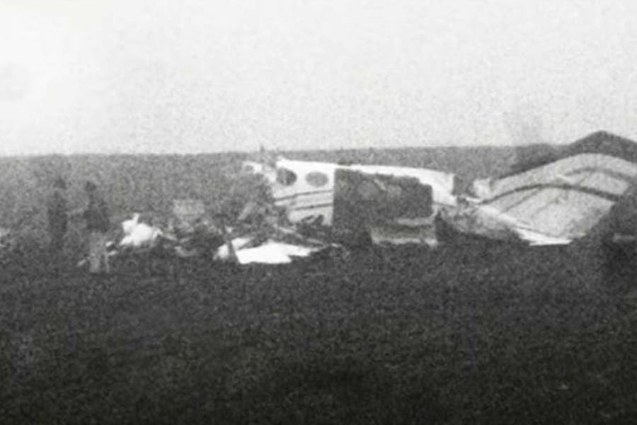 All need to know about Vesna Vulovic, flight attendant who survived 33,000 feet fall without parachute