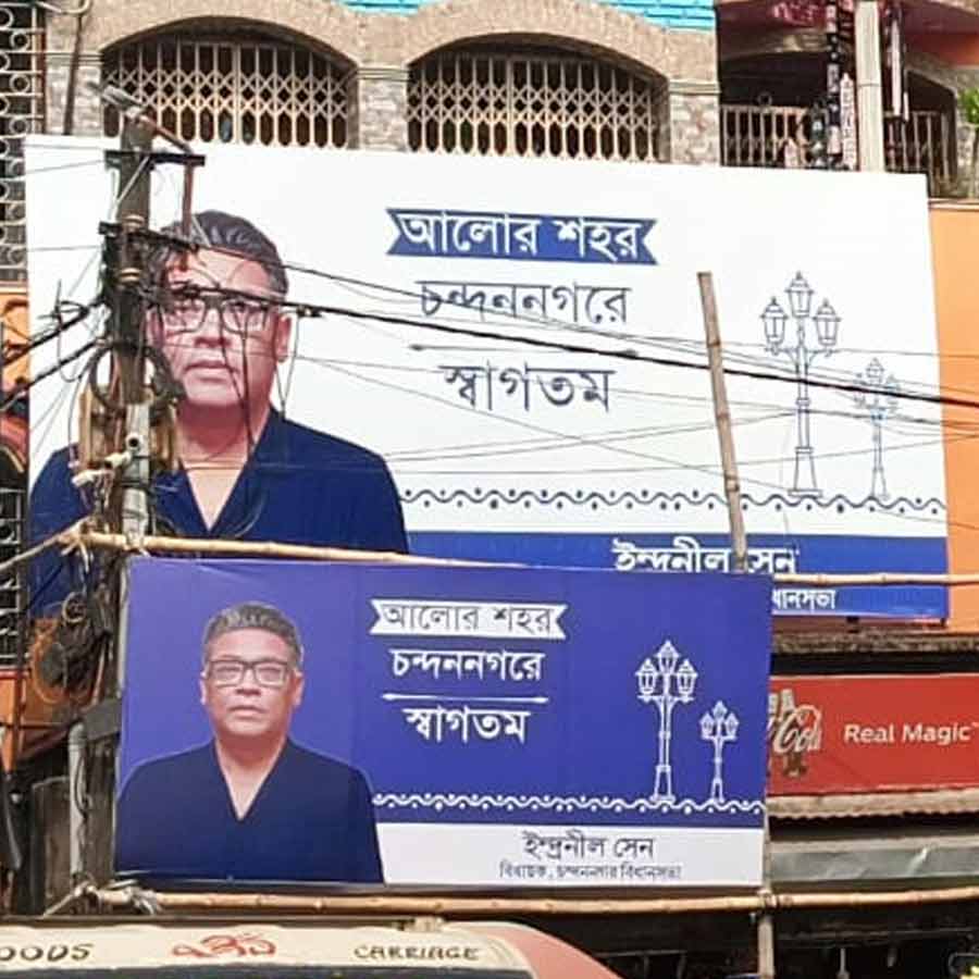 Questions are being raised within TMC about the hoarding with a picture of Indranil Sen alone in Chandannagar