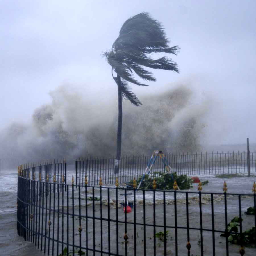 Cyclonic Montha over Bay of Bengal intensify into a severe cyclonic storm by morning 28 October dgtl