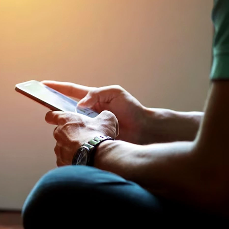 Employee received texts from his senior manager’s ex fiancee about personal matter dgtl