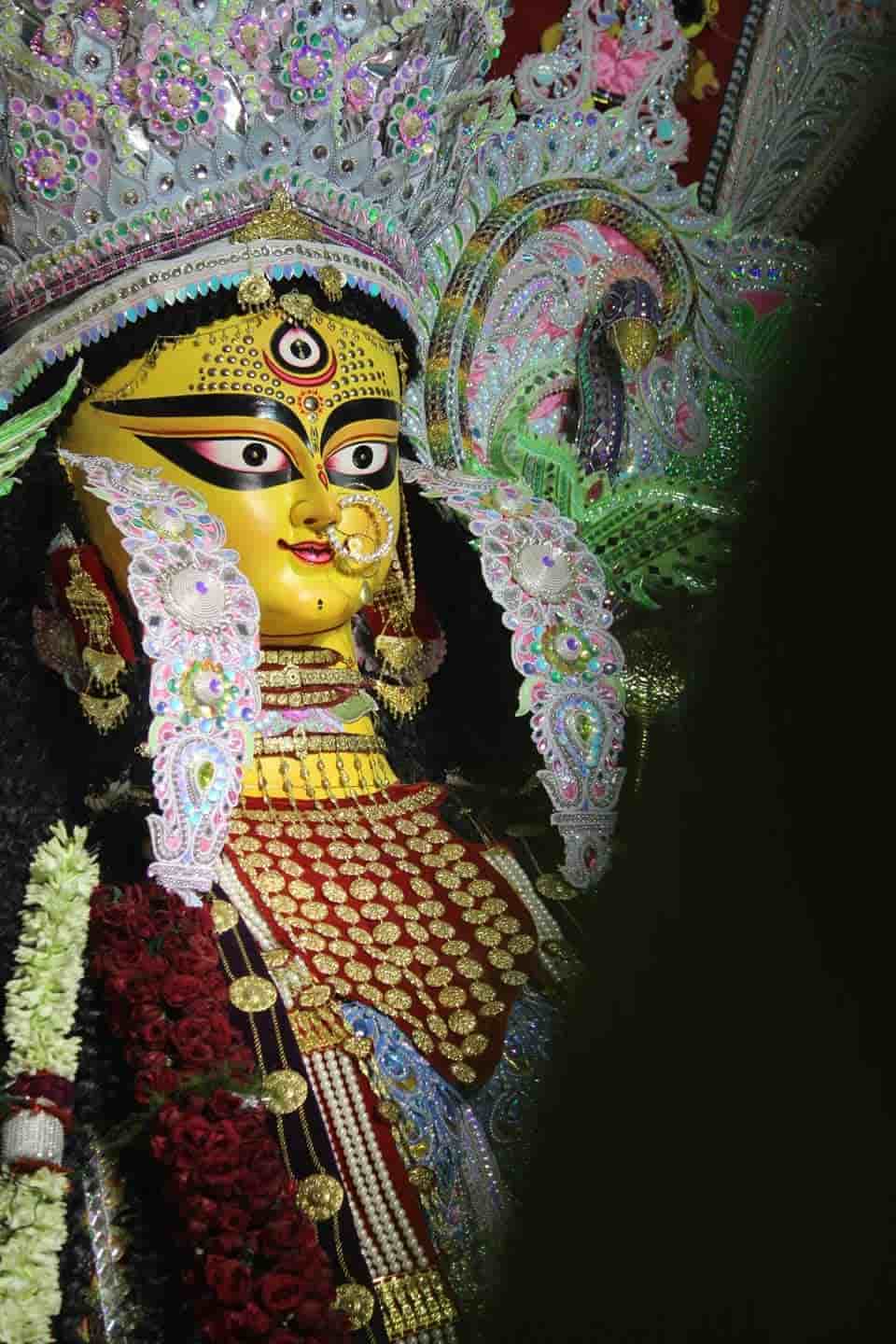 এর পরেই আমিনবাজার বারোয়ারিতে মিলবে তিরুপতি বালাজি মন্দিরের দর্শন। 