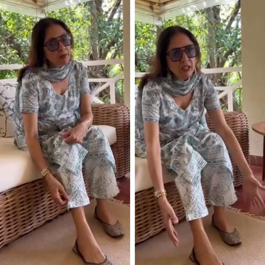 নীনার ‘এয়ারপোর্ট লুক’-এ সাবেকিয়ানা।