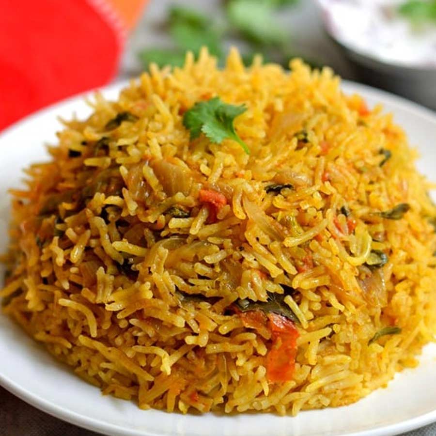 মশলাদার কুসকা রাইস খেয়ে দেখতে পারেন।