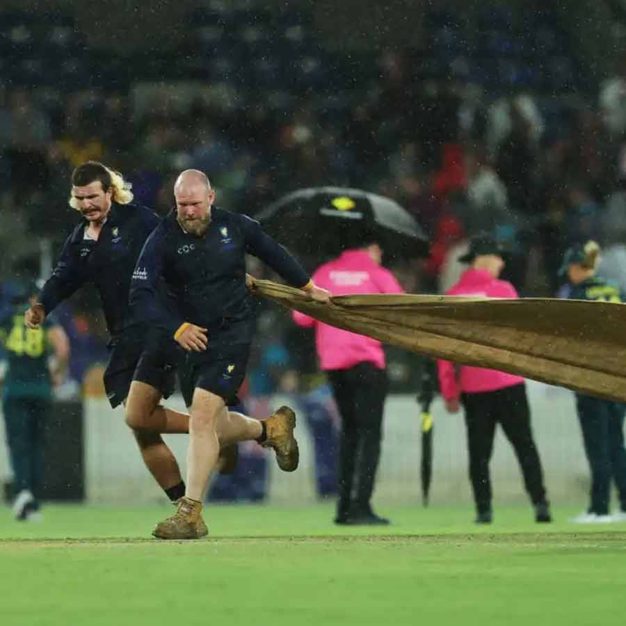 Live updates of 1st T20I between India and Australia dgtl