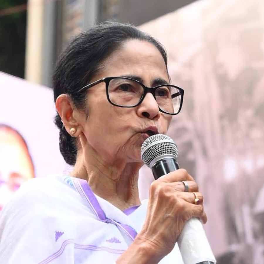 What CM Mamata Banerjee said on SIR from Jagadhatri Puja inauguration program in Kolkata dgtl