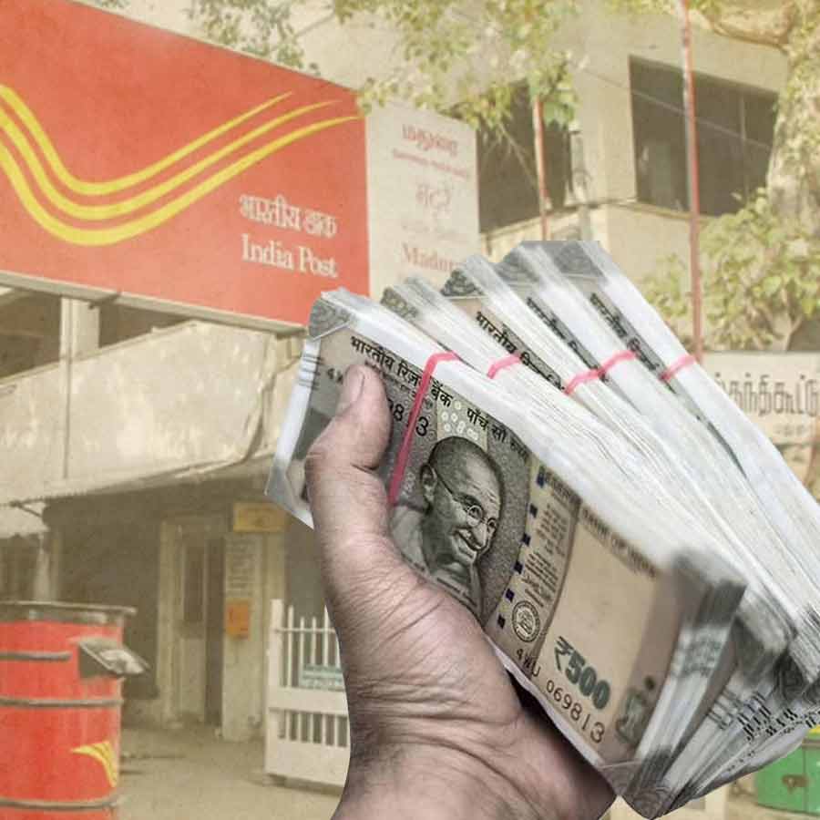 Customers deceived of crores at post office, complaint at Jadavpur PS, police arrests accused agent dgtl