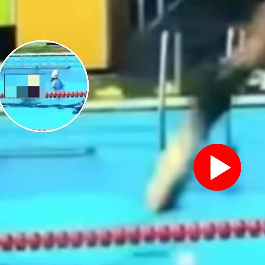 Man dies after breaking Cervical Spine after diving into swimming pool while teaching daughter