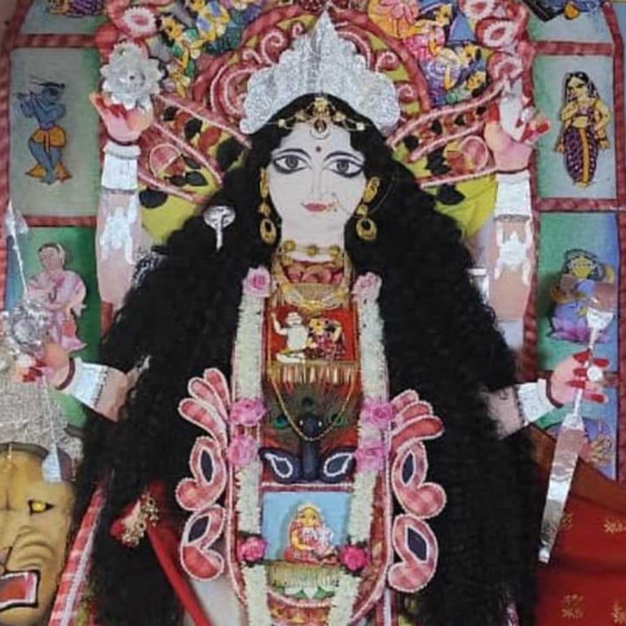 Hooghly chinsurah student soumyajit mondal creates 10ft jagadhatri idol entirely from paper dgtl