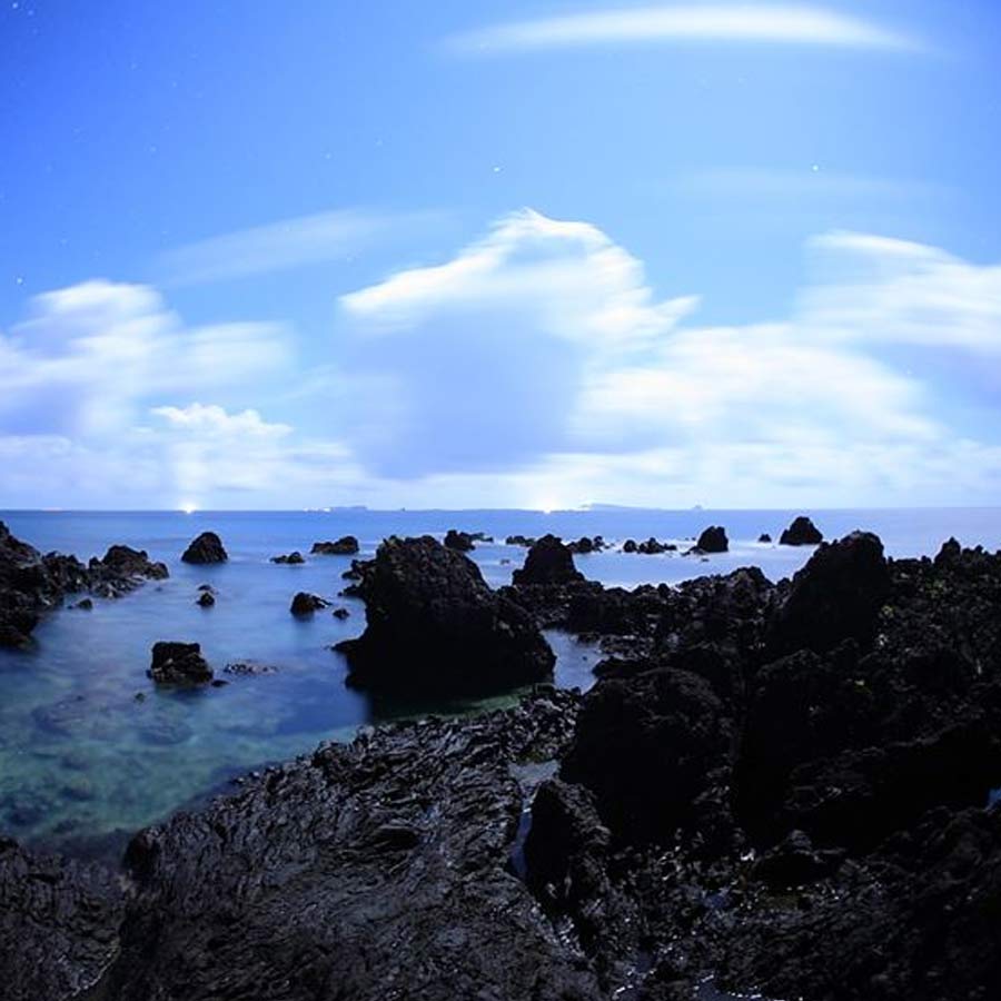 All need to know about Okinotorishima rock, that Japan is trying to protect by spending Billions