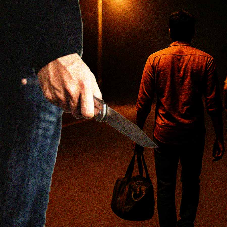 Miscreants loot 2 kg 380 grams of gold from a gold merchant in Sinthi